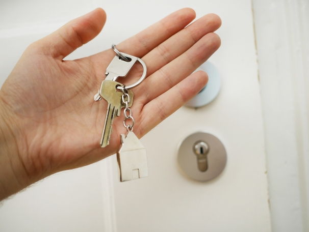 https://VeronellyR.StopRentingStartOwning.com